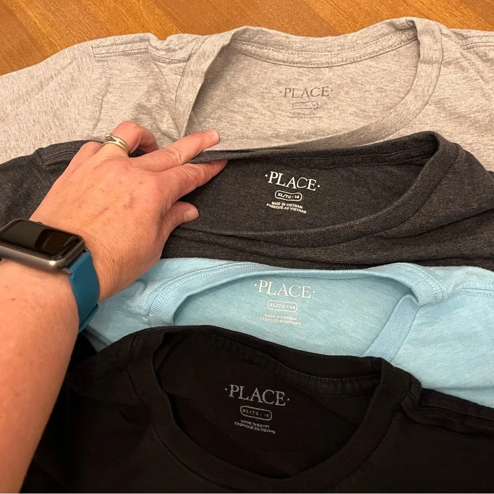 The Children’s Place graphic t-shirt bundle Size XL (14)